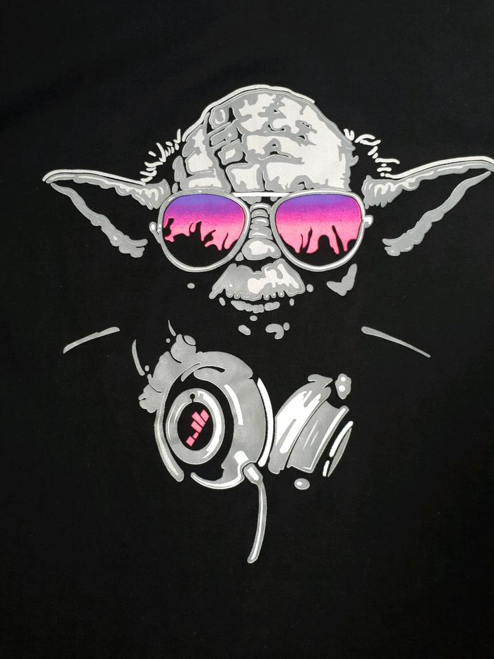 UNFLEDGED DJ YODA Star Wars T-Shirt XL Jedi Schwarz in Grevesmuehlen