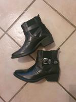 Stiefel Boots Halbstiefel Schuhe schwarz Gr. 38 Niedersachsen - Lindhorst Vorschau