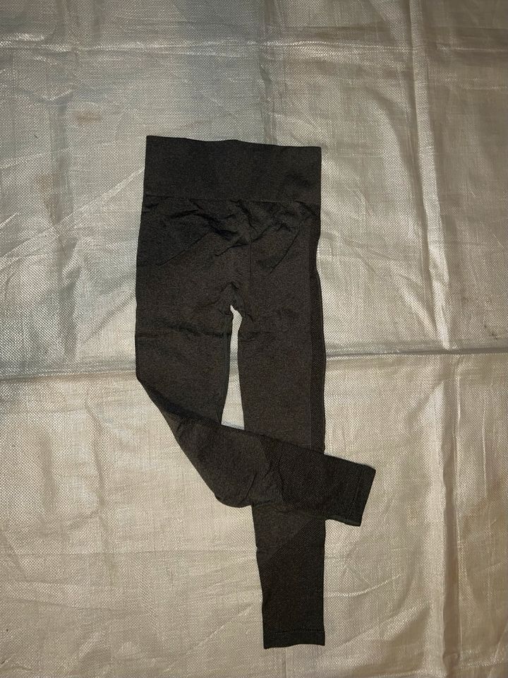 Leggings mit hohem Bund - Braun / Schwarz / Weinrot in Tauberbischofsheim