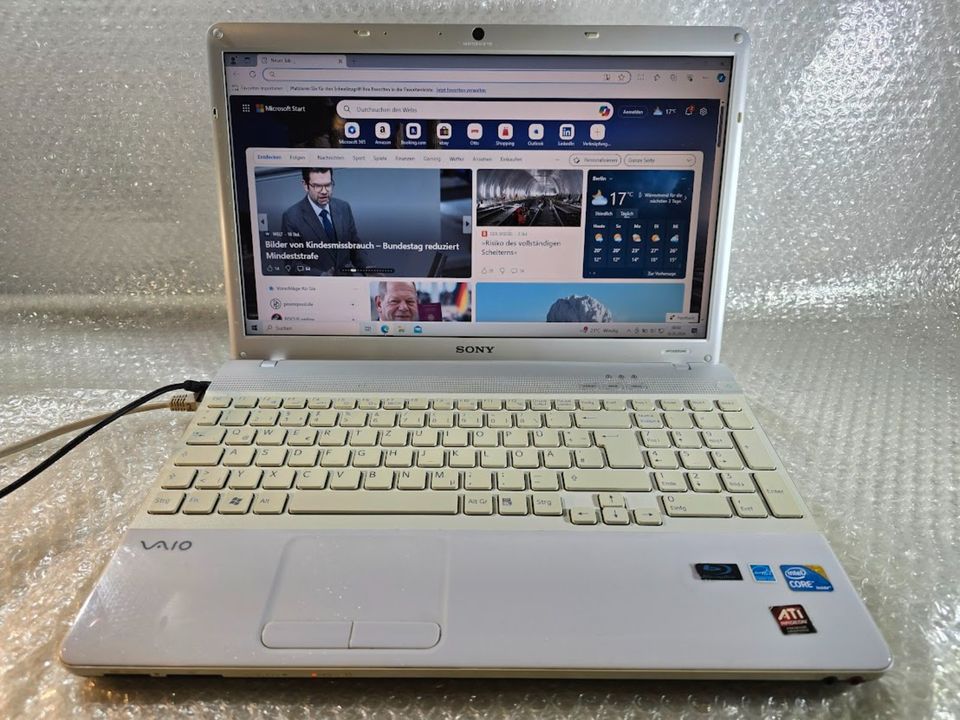 Laptop Sony Vaio VPCEB2G4E, Intel Core I3 M350 2,2GHz, 15,5 Zoll in Berlin