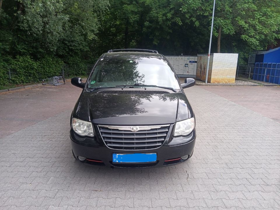 Verkaufe ein Auto Chrysler Voyager 2007, Volumen 2,5 Diesel. in Berlin