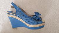 Wie NEU Keilabsatz Plateau  Pumps Sandale v.Jumex blau Gr 37 Berlin - Pankow Vorschau