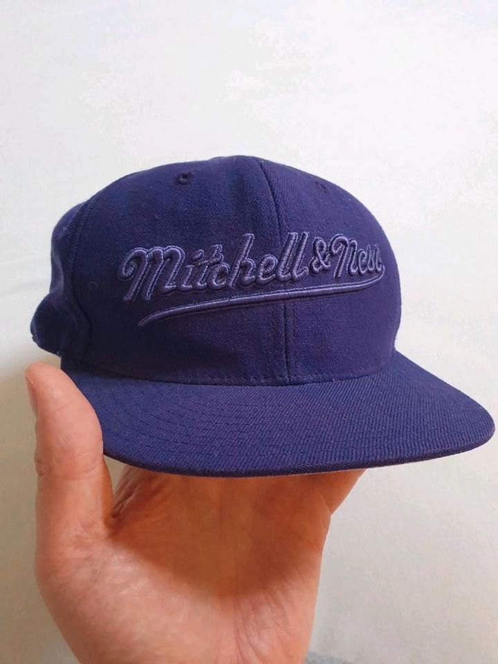 Mitchell & Ness Fitted Cap / lila / Gr. 7 3/4 in Seefeld
