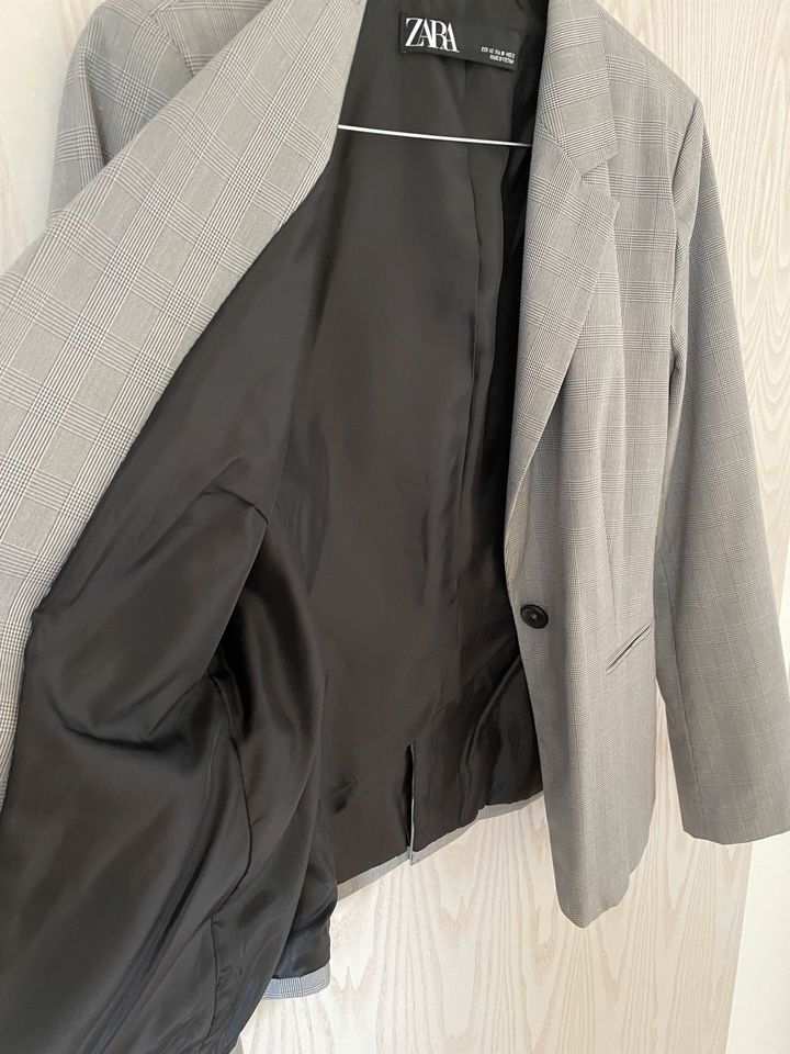 Blazer grau ZARA 42 in Messel