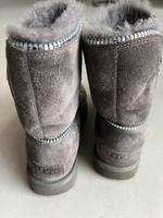 UGG Classic Short Bailey Boots grau Gr. 38 Hessen - Dieburg Vorschau