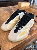 Adidas Yeezy 700 V3 NEU Frankfurt am Main - Nordend Vorschau