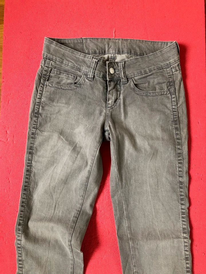 Graue Jeans von ato-Berlin Größe 28/32 in Nordrhein-Westfalen - Hürth |  eBay Kleinanzeigen ist jetzt Kleinanzeigen