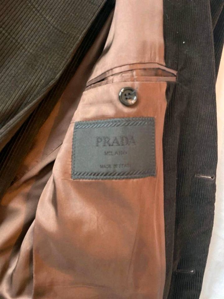 Original Prada Cord Anzug 50R Figur betont Sportlich Samt in Wetzlar