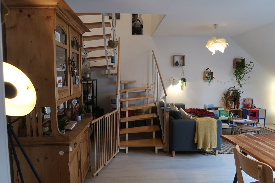 Schöne und helle 3 Zimmer Maisonette-Wohnung in zentraler Lage in Frankfurt am Main