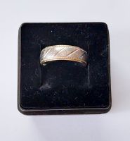 Damen-Fingerring Modeschmuck Edelstahl silberfarben mit Goldrand Sachsen - Rötha Vorschau