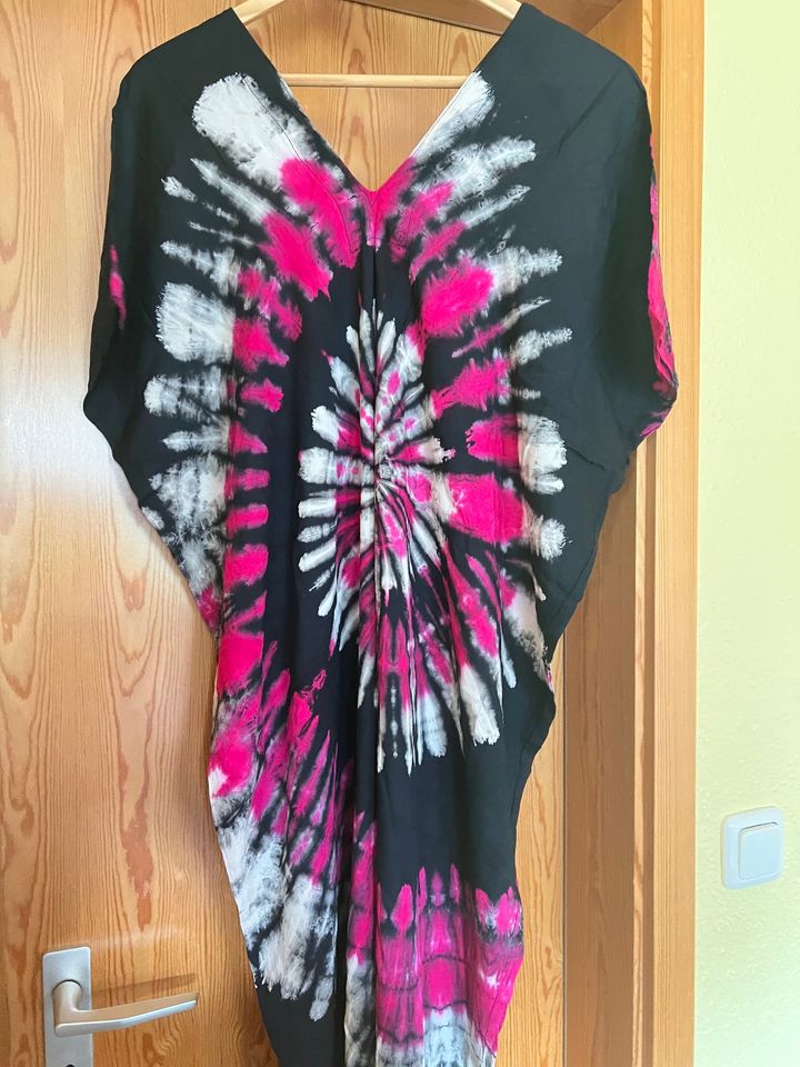 Batik Kleid für Sommer , verschiedene Farben in Kiel