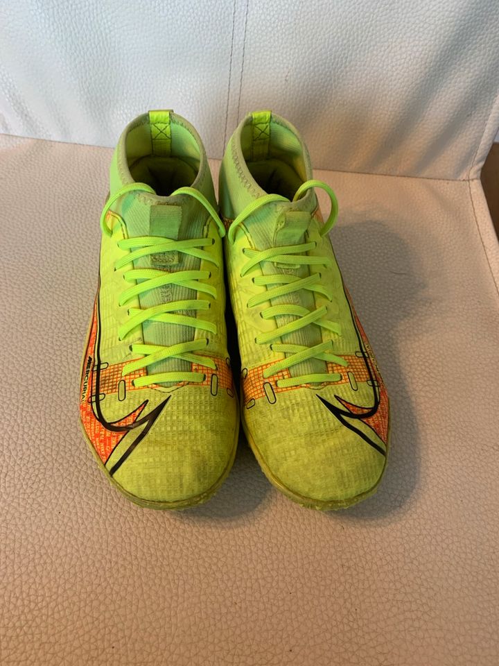 Nike Mercurial Superfly 8 Academy TF Gr 33,5 in Rehfelde