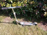 Scooter Roller Tretroller mit Ständer Saarland - Ensdorf Vorschau