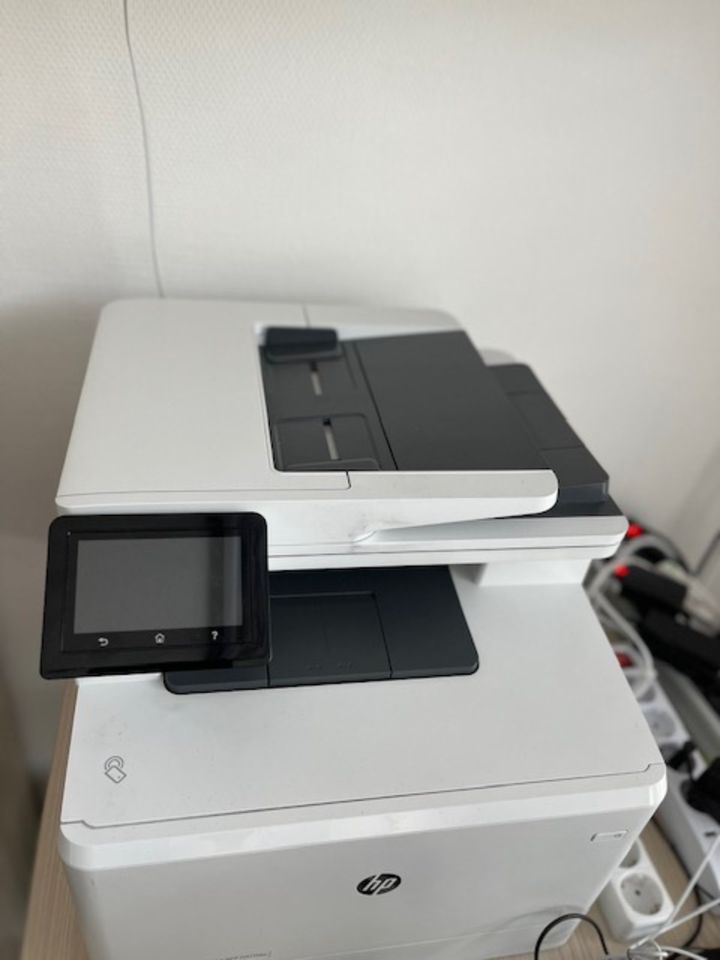HP Color Laserjet Pro MFP M477FDW Farblaserdrucker WLAN in Kassel