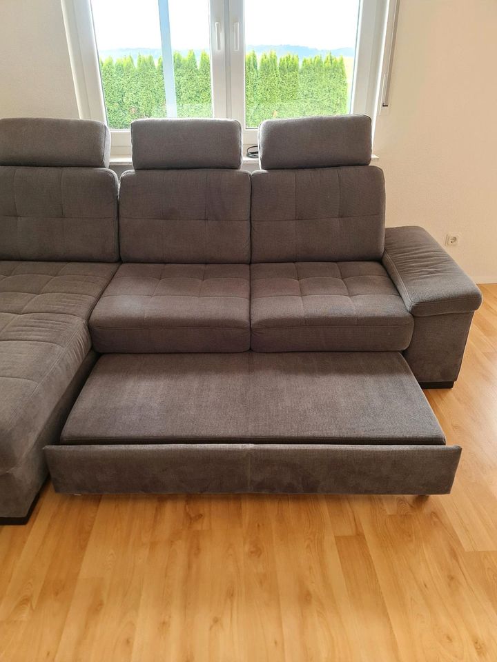 Wohnlandschaft Sofas Sitzgarnituren grau in Hungen