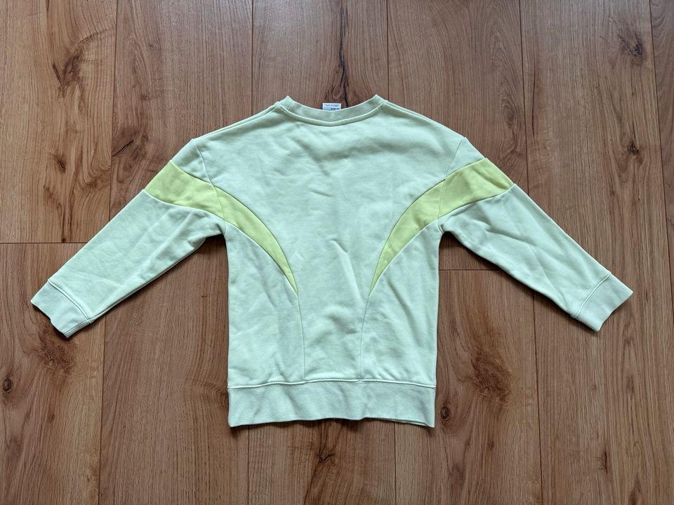 Nike Air Sport Pullover Neon gelb grün Größe 122/128 in Brilon