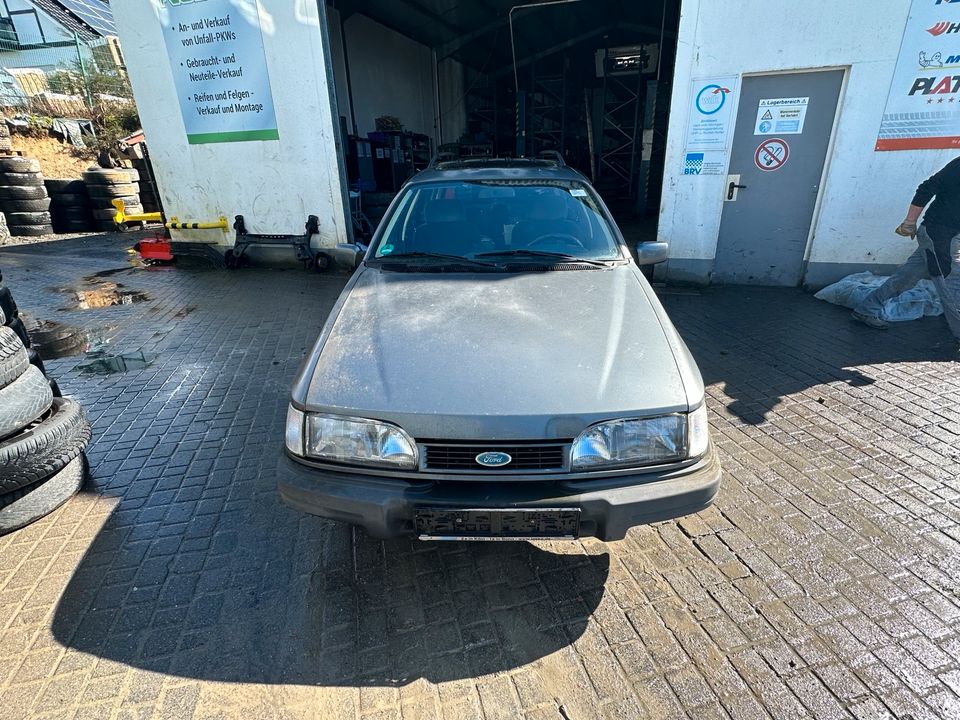 Ford Sierra Turnier Oldtimer Ersatzteile Autoteile Schlachtfest in Waldbröl