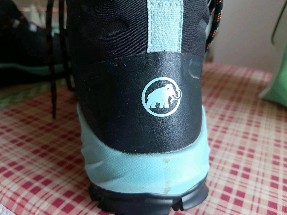 Mammut Damen Wanderschuhe Gr.42 in Estenfeld