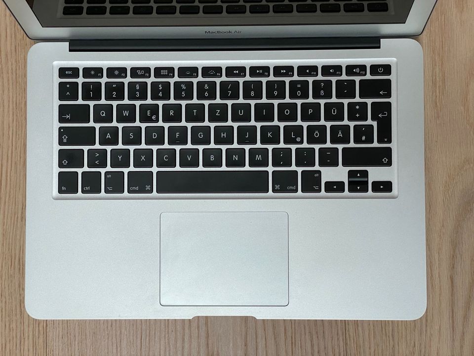MacBook Air 13“ A1466 - 1,40 GHz Intel Core i5, wie neu in Erding