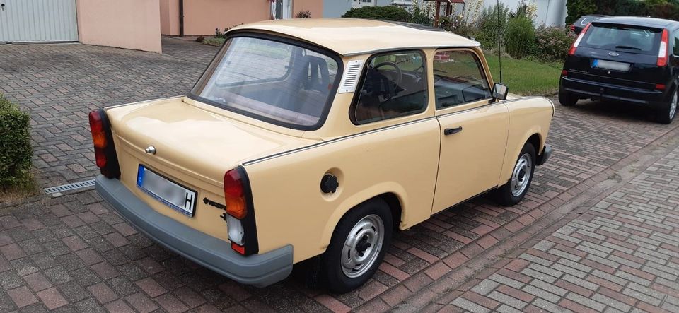 Trabant 1,1 +H-KENNZEICHEN+GLASDACH+VIELES NEU in Zwenkau