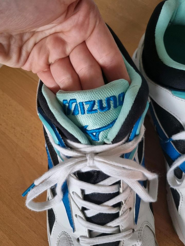 Mizuno sky medal white in Troisdorf