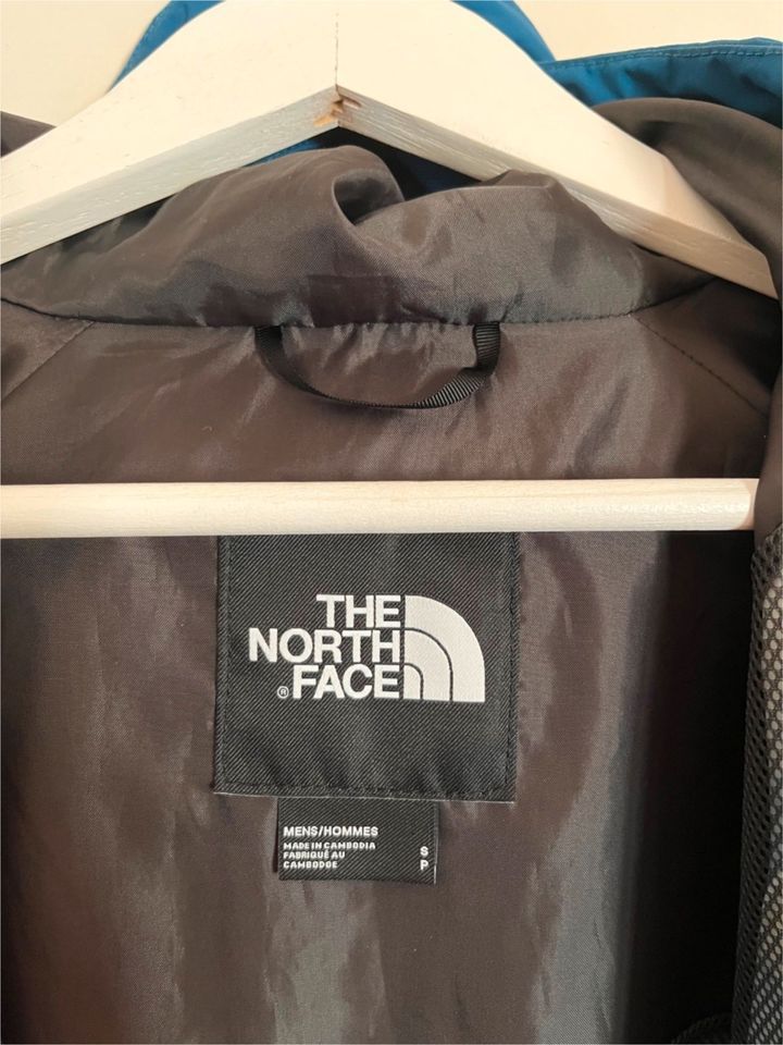 The North Face Regenjacke Stratos Jacke Windbreaker in Berlin