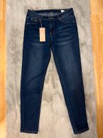 Jeans von SHEIN 30/32 NEU Bayern - Simbach Vorschau