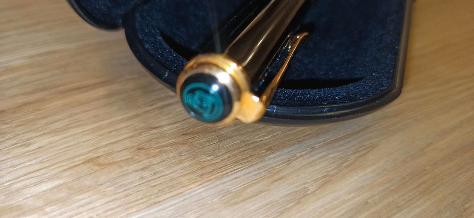 Pelikan M400 Kolbenfüller 14 Karat Gold Feder in Oberhausen