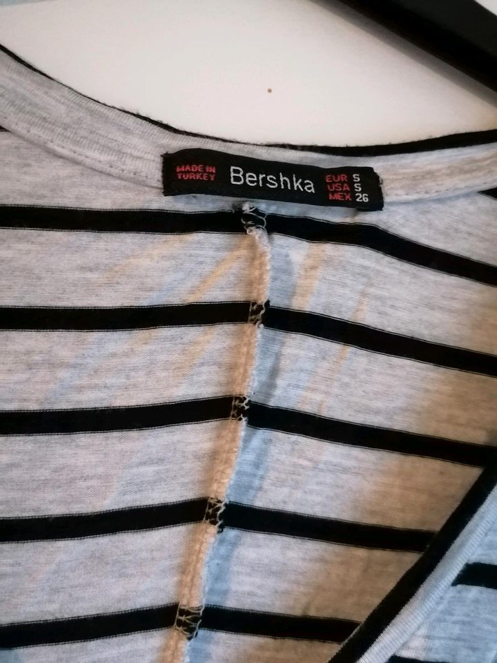 Bershka Maxikleid in Biebertal