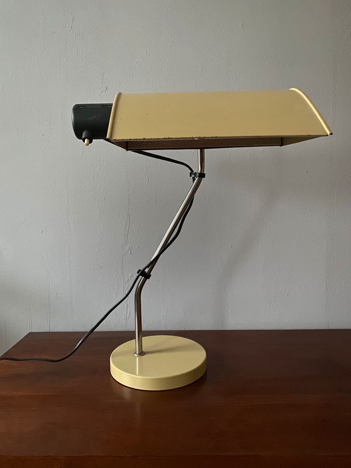 Tischlampe / Schreibtischlampe / Vintage / Industrial / DDR / GDR in Berlin