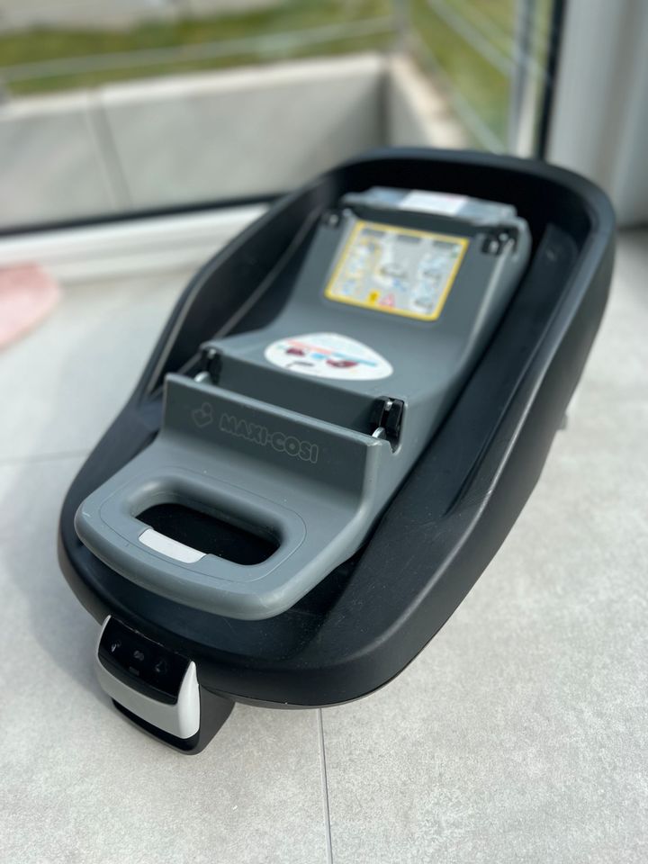 Maxi Cosi Isofix Station in Singen