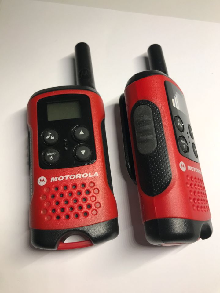 Motorola TLKR T40 PMR Funkgerät mit LC-Display, 2-er pack, rot in Köln