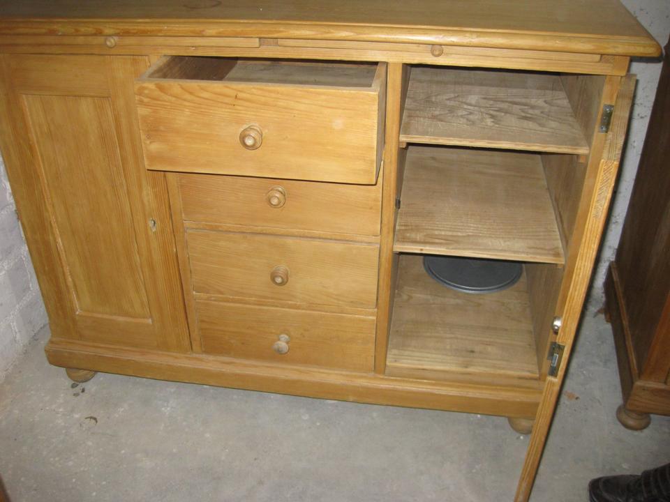 Antike Anrichte - Sideboard - Kommode um 1900 Weichholz Landhaus in Berghaupten