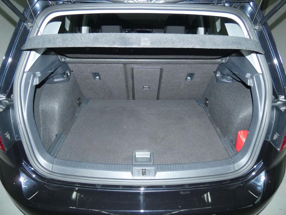 Volkswagen Golf VII 2.0 TDI Comfort.,Klima,Navi,LED,S-Heft in Dorfen