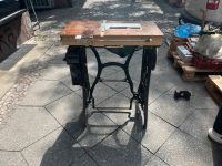Rarität Nähmaschine umgebaut auf Tischkreissäge+Bosch+Sägeblätter Mitte - Wedding Vorschau