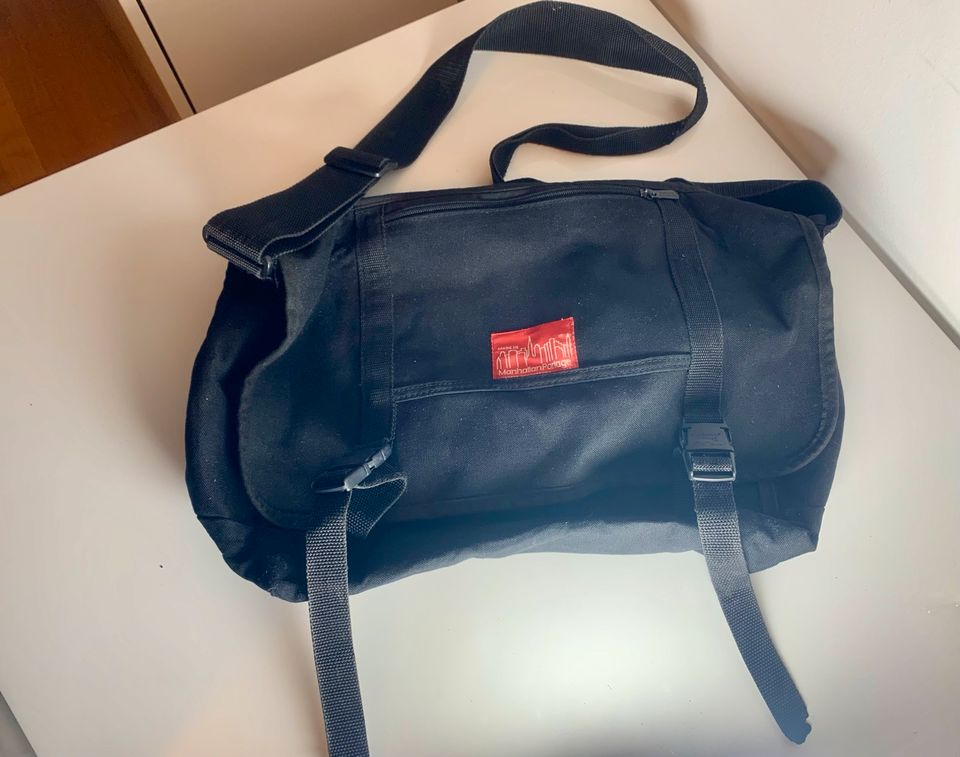 Wunderschöne Manhattan Portage Schultertasche NY Messenger in Berlin