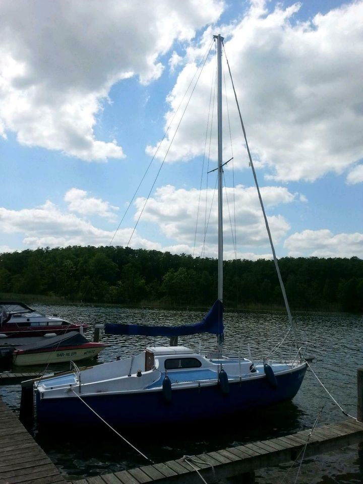 Segelboot Jouet Golif 22 in Flecken Zechlin