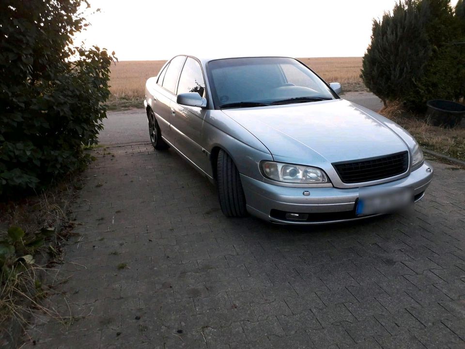 Opel Omega 2.6 V6 in Waldeck