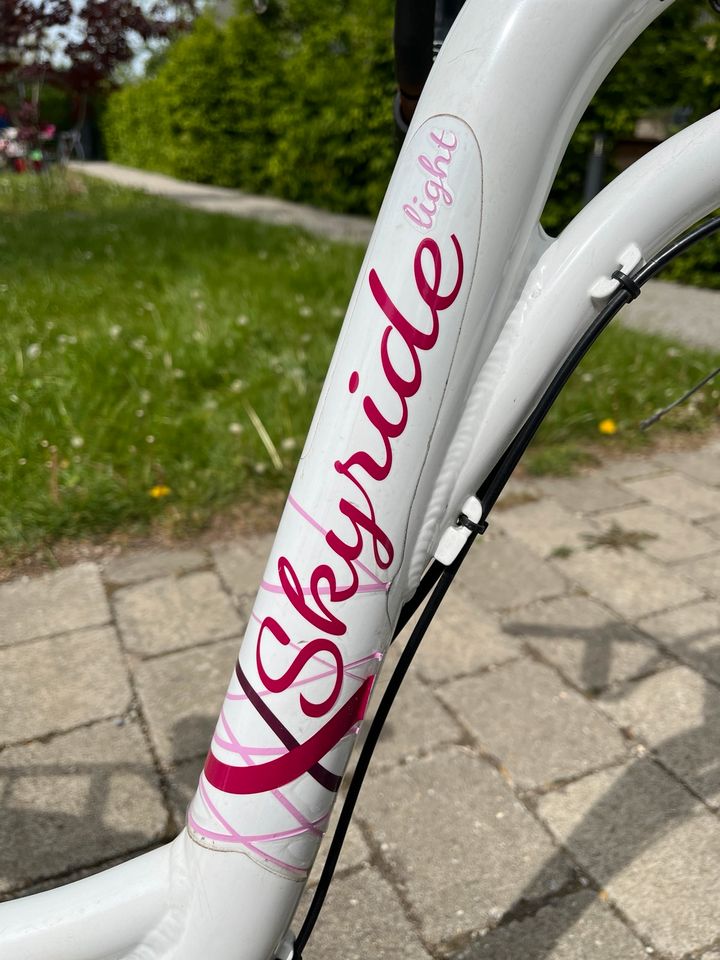 Gut erhaltenes Puky Skyline Lite Fahrrad (24 Zoll) in München