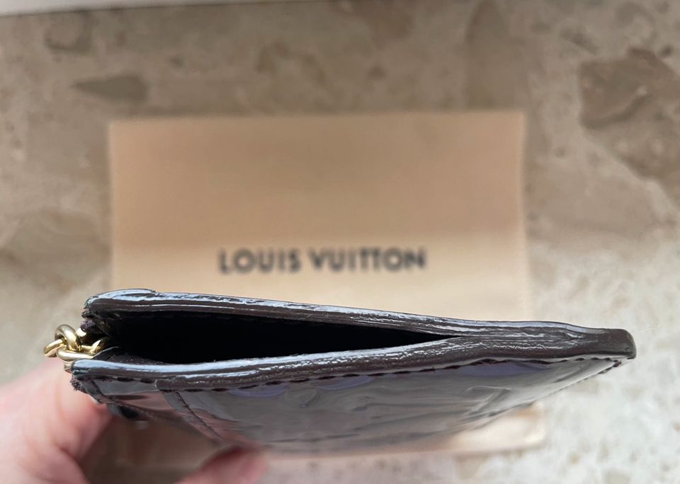 Louis Vuitton Schlüsseletui Clefs inkl. versichertem Versand in Nentershausen (Westerwald)