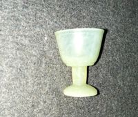 Kleiner alter Jade Pokal, ohne Beschädigungen. Rheinland-Pfalz - Neuwied Vorschau