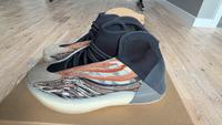 Yeezy QNTM / Flora 43 1/3 Niedersachsen - Emmerthal Vorschau