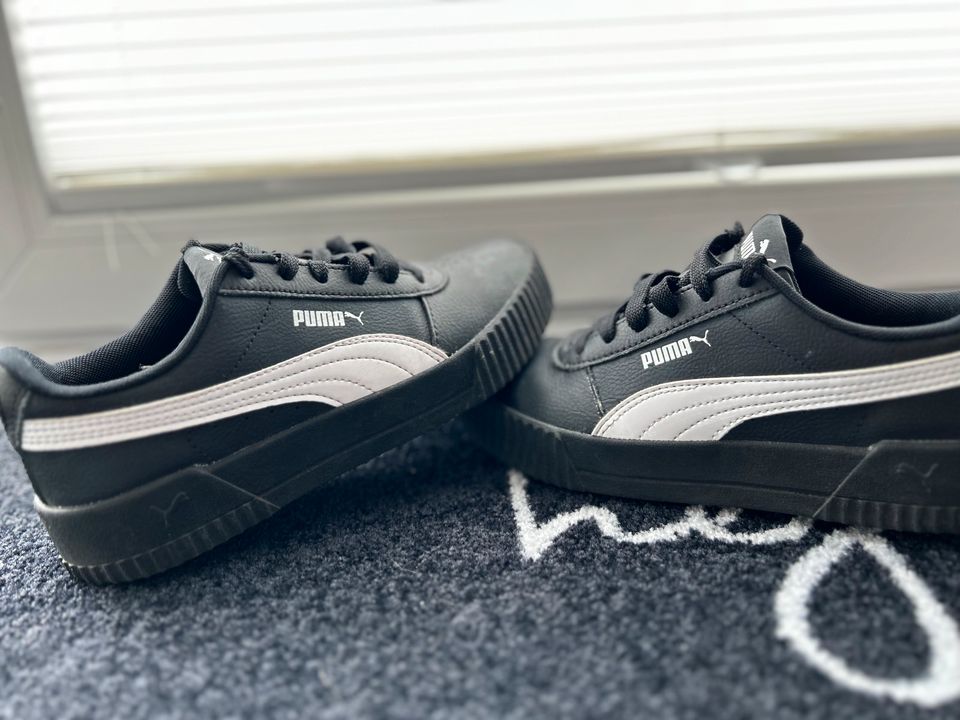 Puma Sneaker Neuwertig in Bielefeld