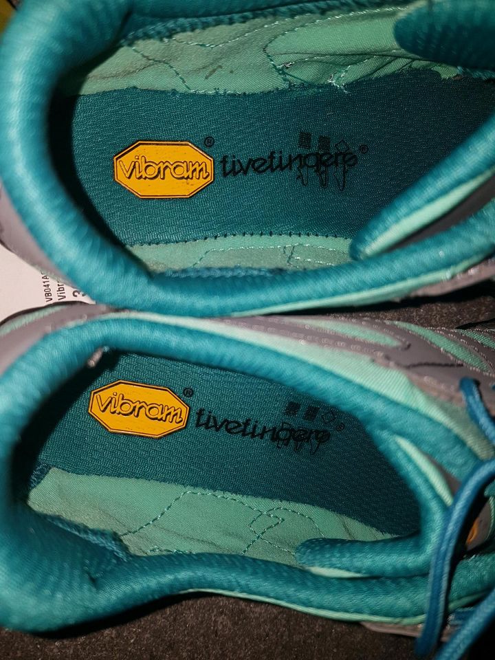 Vibram Fivefingers Laufschuhe Größe 36 neu in Krefeld