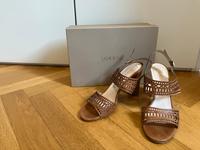 Ledersandalen mit Absatz, Cognac, Größe 40 Neuhausen-Nymphenburg - Neuhausen Vorschau