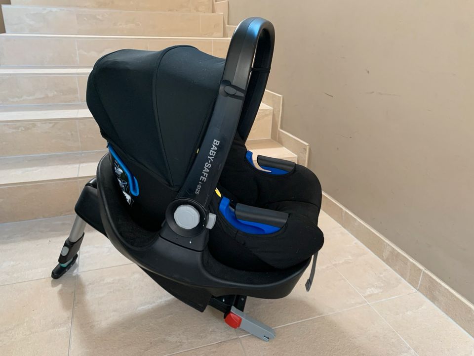 Römer Babyschale SAFE i- SIZE mit Isofix Station in Heilbronn