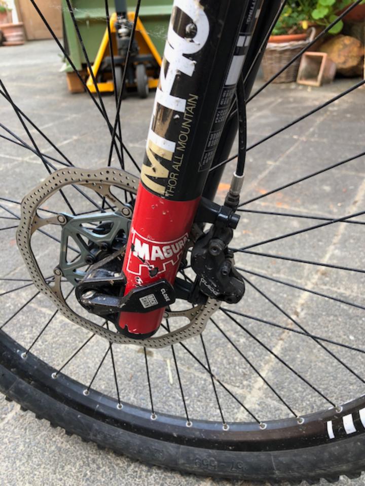 Kinder Fully Mountainbike 26“ Rahmengröße in matt schwarz in Langgöns