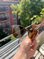 Ray Ban Sonnenbrille, kaum getragen, neuwertiger Zustand Friedrichshain-Kreuzberg - Friedrichshain Vorschau