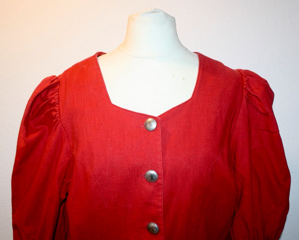 Rotes Trachtenkleid in Bamberg