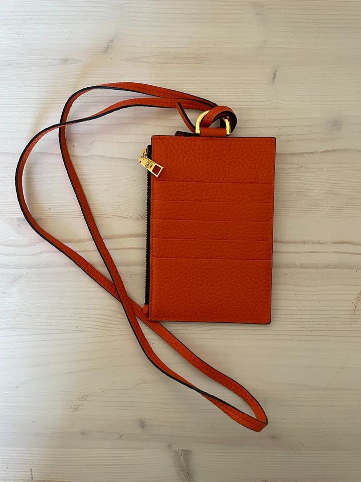 Versace Tasche Cardholder Brustbeutel Orange in Bad Vilbel